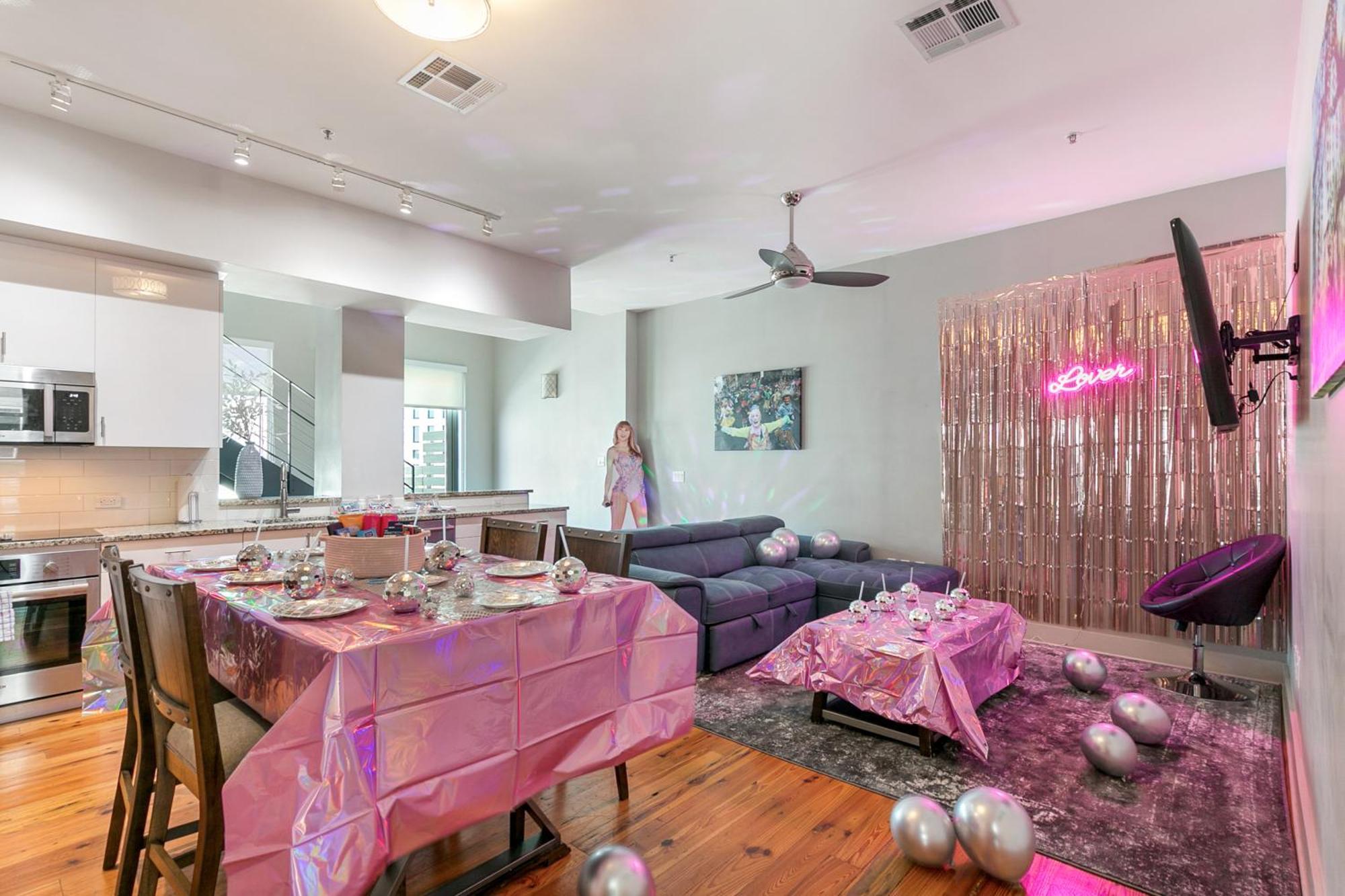 California Building By Hosteeva Appartement