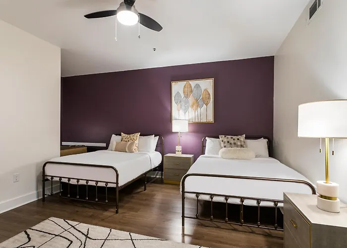New Orleans Condos Close to Bourbon Street